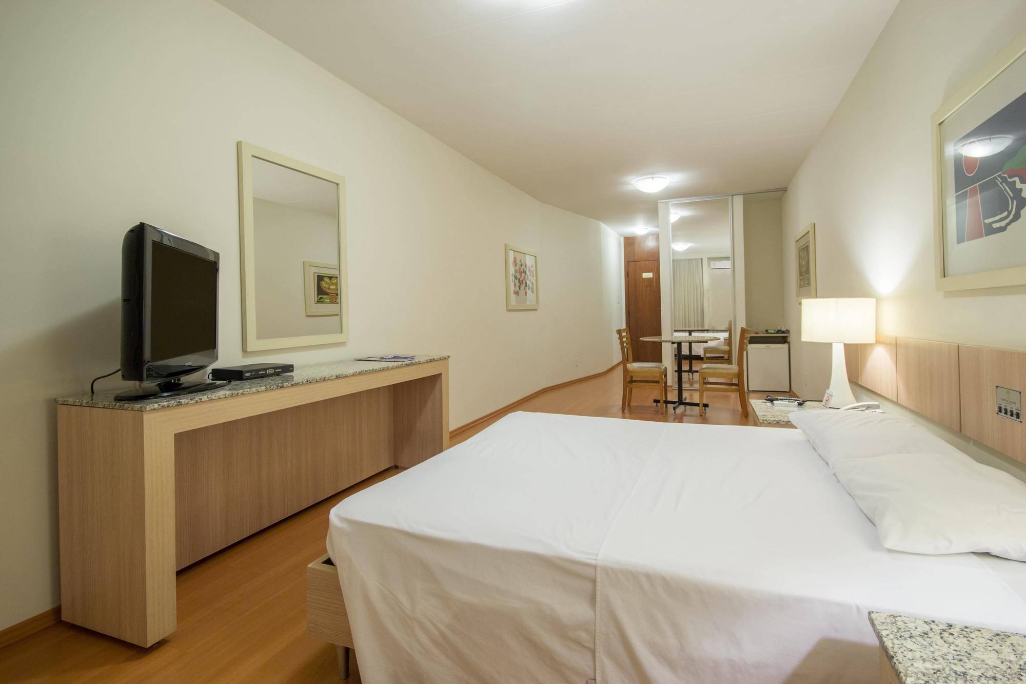 Hotel Crystal Londrina Buitenkant foto