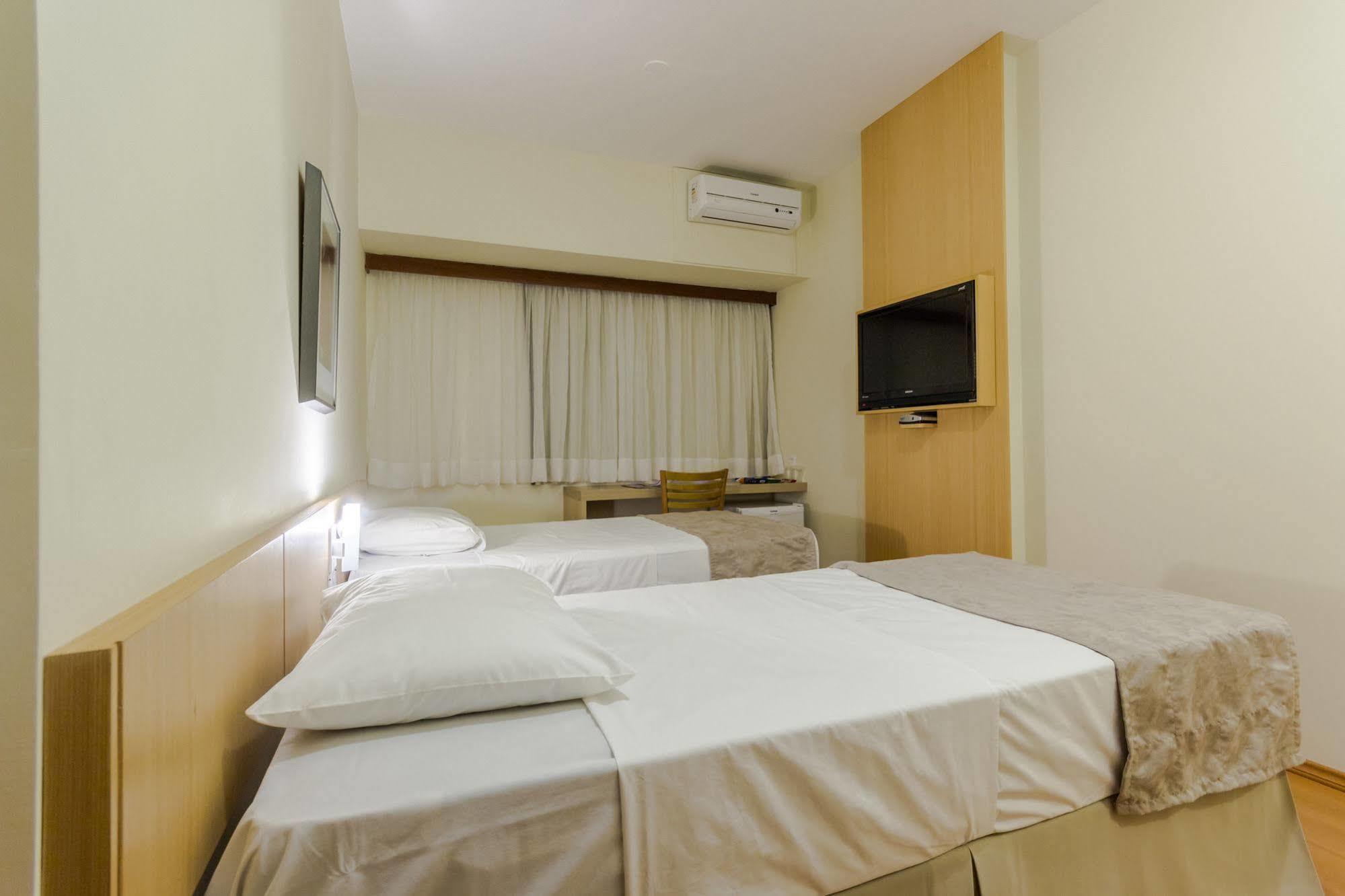 Hotel Crystal Londrina Buitenkant foto