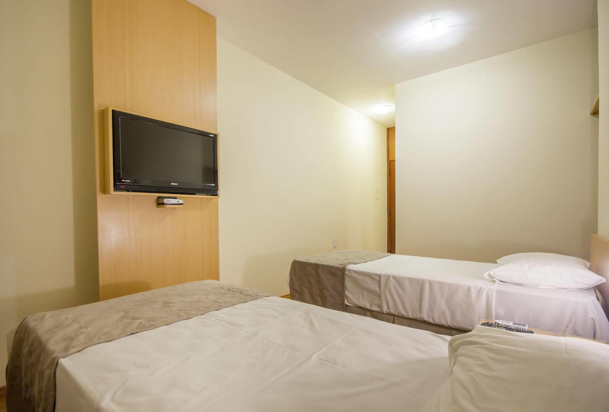 Hotel Crystal Londrina Buitenkant foto