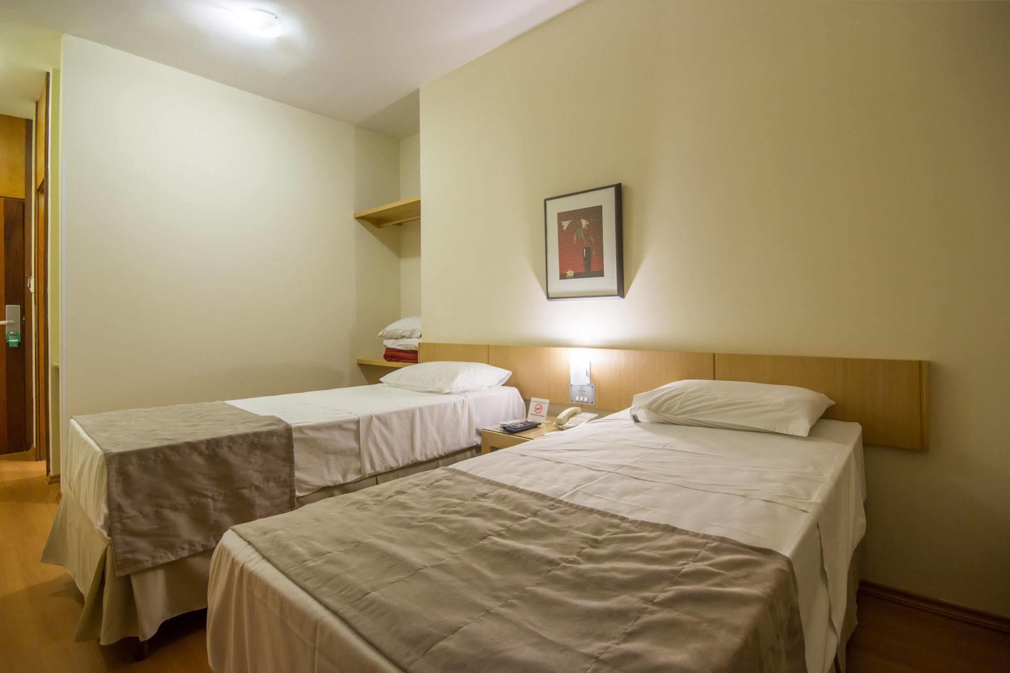 Hotel Crystal Londrina Buitenkant foto